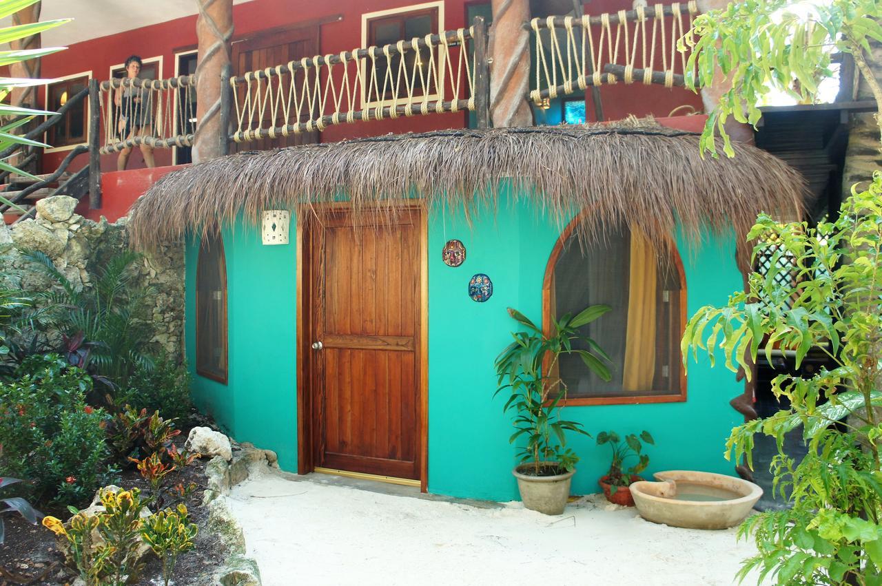 Cabanas La Luna Hotel Tulum Esterno foto